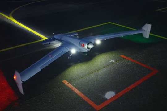 Thổ Nhĩ Kỳ ra mắt UAV tấn công hạng nặng K2: Tầm bắn 2.000 km và tích hợp AI