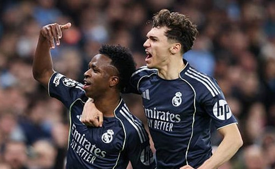 Real Madrid hạ gục 10 người Man City: Vinicius rực sáng, Bernardo Silva nhận thẻ đỏ tai hại
