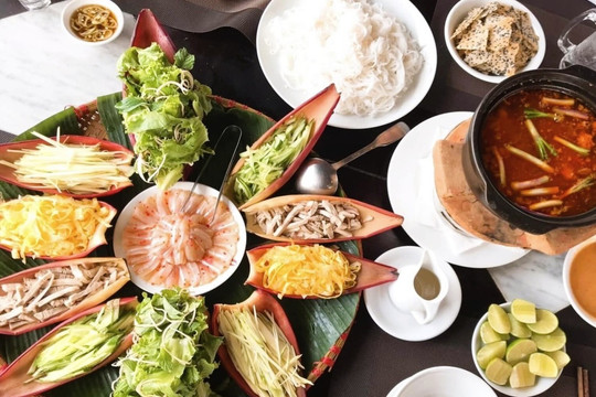 Giữ hồn biển trong món lẩu thả