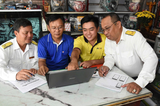 Tính thuế thế nào nếu doanh thu 2026 khác nhóm nộp thuế với doanh thu 2025?