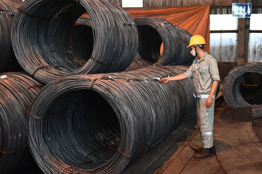 Giá thép ngày 20/3: Thị trường nội địa ổn định, giá quặng sắt thế giới phân hóa mạnh