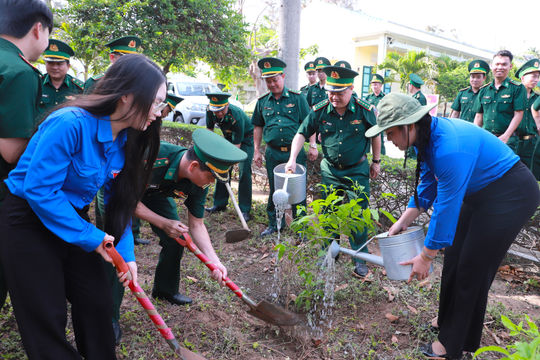 Tuổi trẻ Bộ đội Biên phòng hướng về Đặc khu Phú Quý