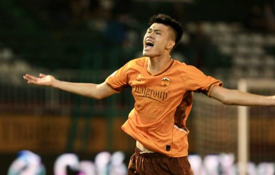 Đinh Quang Kiệt: "Gã khổng lồ" 1m95 của U23 Việt Nam sẵn sàng đá tiền đạo