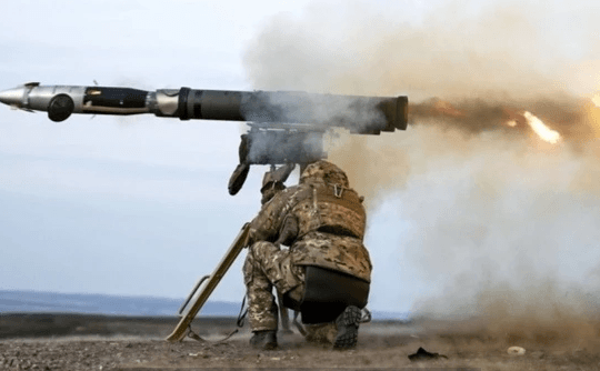 Hezbollah tấn công xe tăng Merkava của Israel bằng tên lửa chống tăng Kornet tại Lebanon