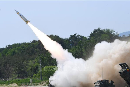 Hải quân Mỹ phát triển tên lửa siêu thanh ALRRM giá rẻ đạt tốc độ Mach 4