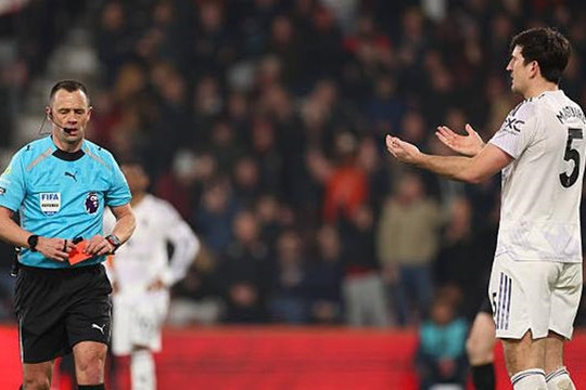 Man Utd hòa Bournemouth 2-2: Thẻ đỏ của Harry Maguire và thói quen "tự hủy" khó bỏ