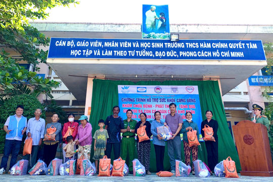 Hỗ trợ sức khỏe cộng đồng cho 700 người dân khó khăn tại xã Hàm Liêm