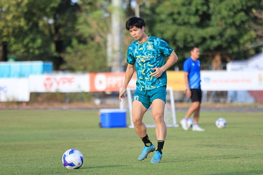 Cú sốc cho Đồng Nai FC: Nguyễn Công Phượng chính thức nghỉ hết mùa giải 2025/26