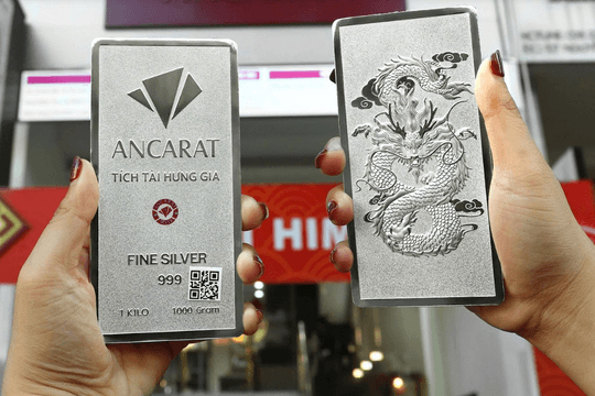 Giá bạc hôm nay 22/3: Giảm mạnh xuống dưới 70 USD/ounce do áp lực trái phiếu