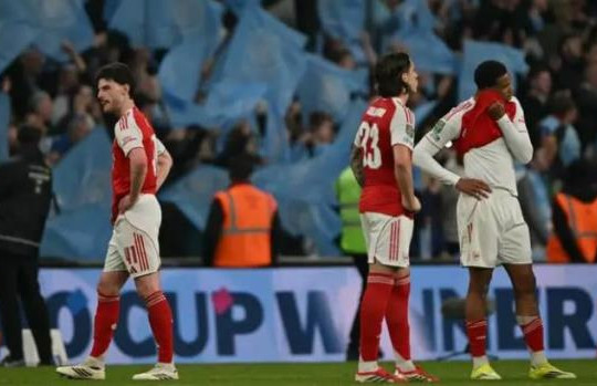 Arsenal: Biến nỗi đau Carabao Cup thành liều thuốc cho tham vọng ăn ba lịch sử