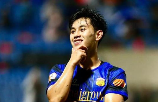 U19 Việt Nam triệu tập bổ sung 10 cầu thủ: Thần đồng Trần Gia Bảo và thủ môn Việt kiều lộ diện