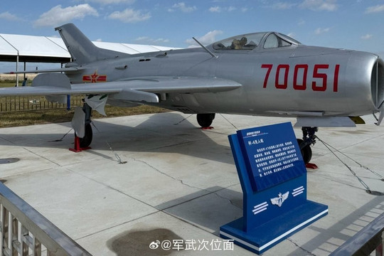 Trung Quốc hoán cải hàng ngàn tiêm kích J-6 thành máy bay không người lái phản lực J-6W