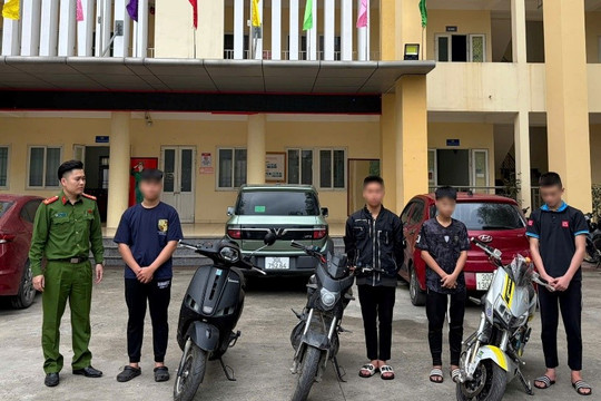 Công an xã Đan Phượng xử lý nhóm thanh thiếu niên gây rối trật tự công cộng