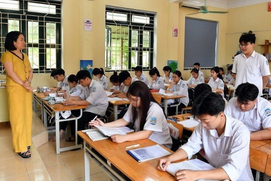 Đề xuất chế độ và chính sách của nhà giáo hợp đồng toàn thời gian sau khi nghỉ hưu