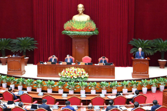 Ngày làm việc thứ hai Hội nghị lần thứ hai Ban Chấp hành Trung ương Đảng khóa XIV