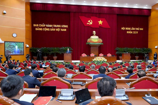 Bế mạc Hội nghị lần thứ hai Ban Chấp hành Trung ương Đảng khóa XIV