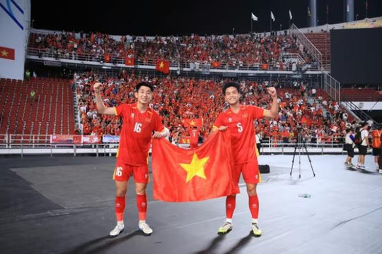 Nguyễn Nhật Minh: Làn gió mới thách thức vị trí của Đoàn Văn Hậu tại ĐT Việt Nam