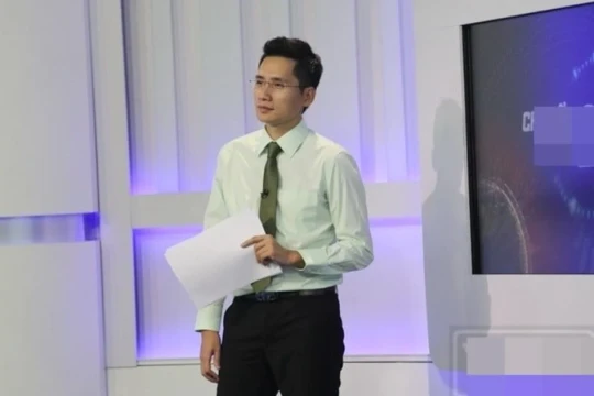 MC Quốc Khánh hồi hộp khi dẫn dắt người chơi chạm mốc câu hỏi số 15 tại Ai là triệu phú