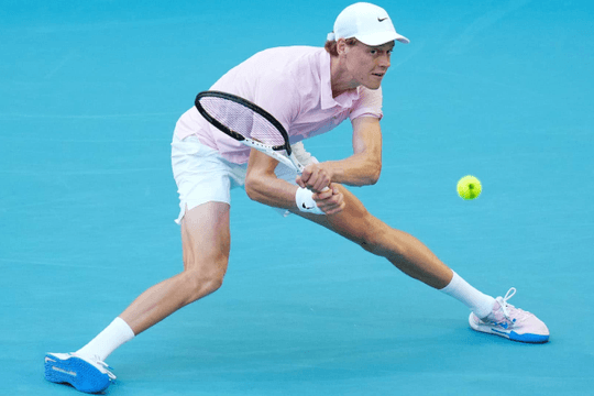Jannik Sinner san bằng kỷ lục của Federer và Djokovic tại Miami Open 2026