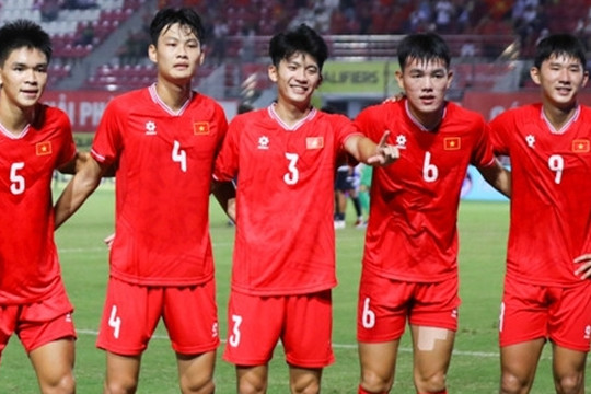Tuyển Việt Nam: Chờ cột mốc lịch sử từ cặp song sát nhập tịch và sự trở lại của bộ đôi Thường Châu