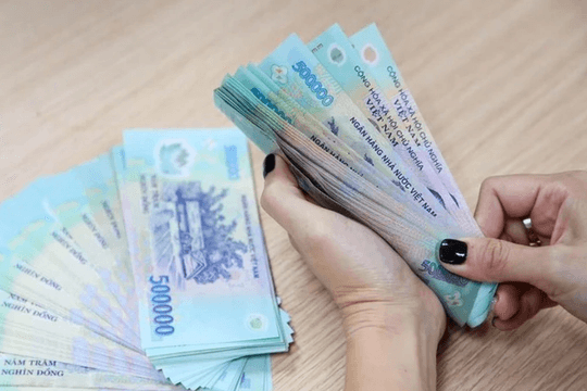 Xếp lương khi ký lại hợp đồng lao động sau sáp nhập