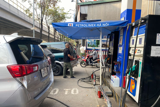 Cập nhật giá xăng dầu hôm nay chiều 26/3/2026: Xăng RON 95-III vẫn duy trì ở mức 29.950 đ/lít