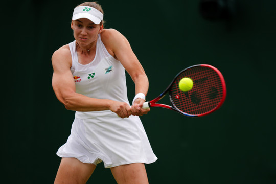 Elena Rybakina ngược dòng hạ Jessica Pegula 2-1 tại tứ kết Miami Open