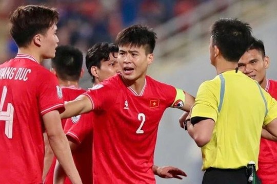 HLV Kim Sang-sik chốt ban cán sự tuyển Việt Nam đấu Bangladesh và Malaysia