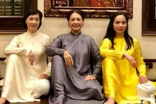 Hai biểu tượng NSND trẻ nhất Việt Nam: Lê Khanh và Quế Trân giờ ra sao?