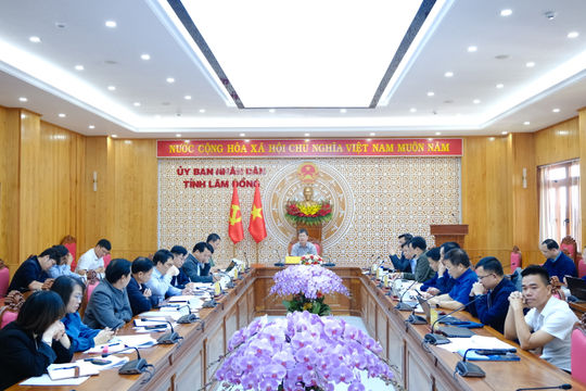 Lam Dong Vice Chairman Urges Acceleration of Key Expressway Projects