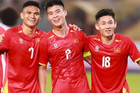 Tuyển Việt Nam áp sát top 100 FIFA sau chiến thắng 3-0 trước Bangladesh