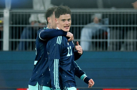 Florian Wirtz rực sáng trong màu áo tuyển Đức: Thách thức lớn cho Arne Slot tại Liverpool