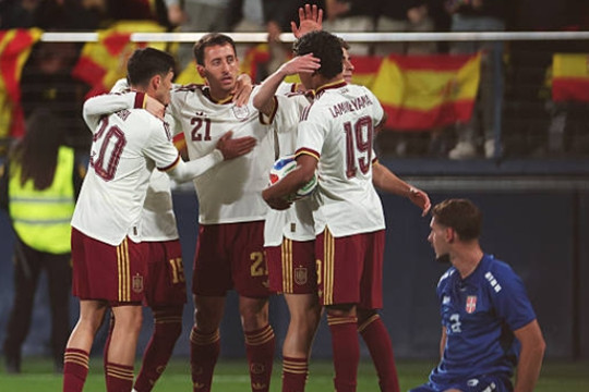 Tây Ban Nha đè bẹp Serbia 3-0: Oyarzabal lập cú đúp, Victor Munoz ghi dấu ấn