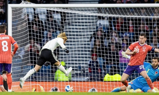 Nhật Bản hạ gục Scotland 1-0: Zion Suzuki rực sáng và chiều sâu đội hình triệu đô