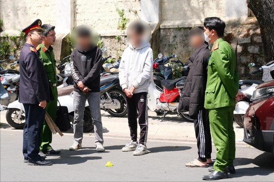 Lời cảnh tỉnh cho thanh, thiếu niên