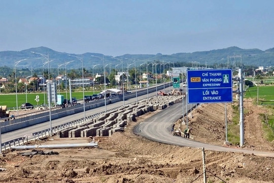 Cao tốc Chí Thạnh - Vân Phong 11.000 tỷ đồng tập trung thông xe trong năm 2026