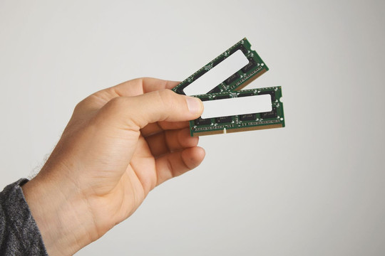 Thị trường RAM giảm giá sâu: Cơ hội vàng để nâng cấp hệ thống DDR4 và DDR5 hiệu quả