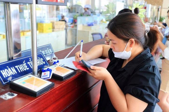 Hàng hóa thuê liên danh gia công lại có được miễn thuế?