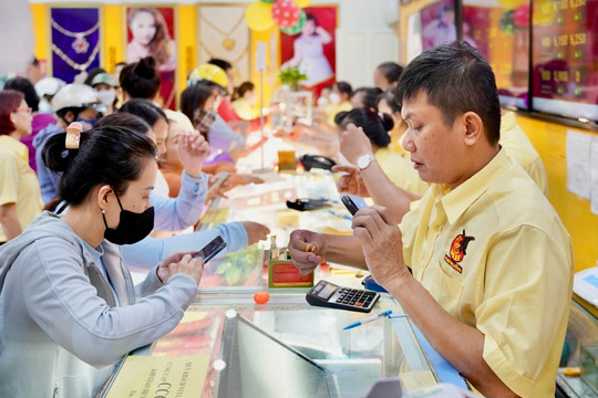 Cập nhật giá vàng hôm nay trưa 1/4/2026: Giá vàng SJC, giá vàng 24k 9999, giá vàng nhẫn, vàng thế giới