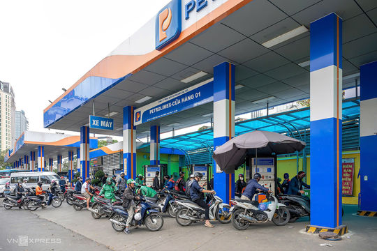 Cập nhật giá xăng dầu hôm nay chiều 1/4/2026: Giá xăng dầu thế giới tiếp tục mức giảm sáng nay