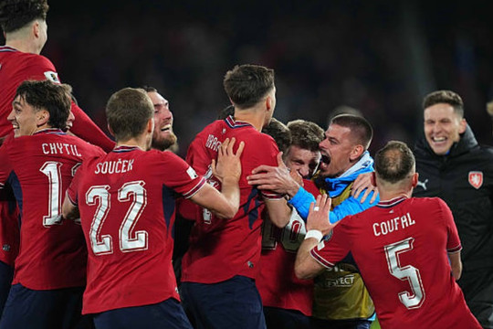 CH Séc đánh bại Đan Mạch nghẹt thở trên chấm luân lưu để giành vé dự World Cup