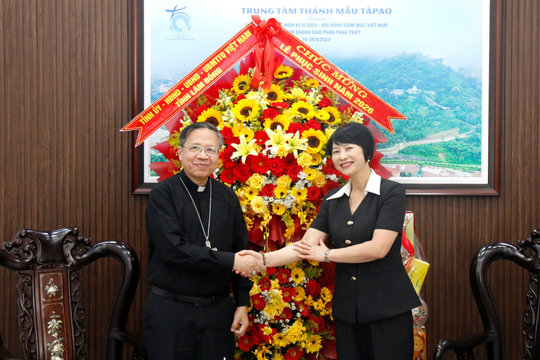 Lãnh đạo tỉnh Lâm Đồng thăm, chúc mừng Tòa Giám mục Giáo phận Phan Thiết dịp Lễ Phục sinh