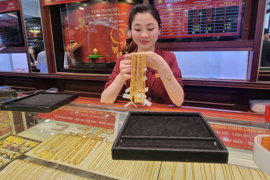 Giá vàng chiều hôm nay 2/4/2026: Chốt bảng, biểu đồ giá vàng trong nước và vàng thế giới ngày thứ Năm