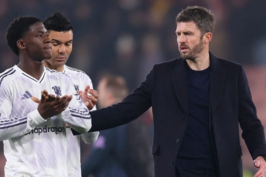 Michael Carrick đưa Man United trở lại top 3: Khi sự đơn giản chiến thắng Ruben Amorim