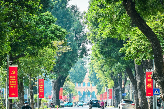 Thời tiết ngày 3/4: Bắc Bộ ngày nắng, nhiều nơi có mưa dông; Trung Bộ và Nam Bộ nắng nóng