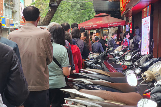 Giá vàng hôm nay 4/4/2026: Giá vàng SJC, giá vàng 24K hôm nay và vàng thế giới cuối tuần mới nhất