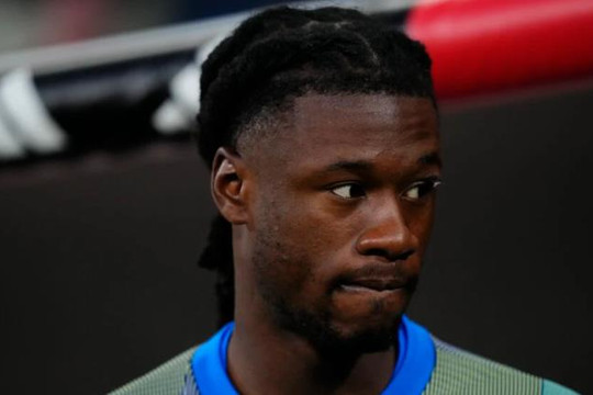 MU giữa ngã ba đường: Eduardo Camavinga là lời giải hoàn hảo hơn Myles Lewis-Skelly?