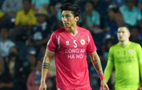 Đoàn Văn Hậu và CAHN thống trị giải thưởng tháng 3 V.League 2025/26