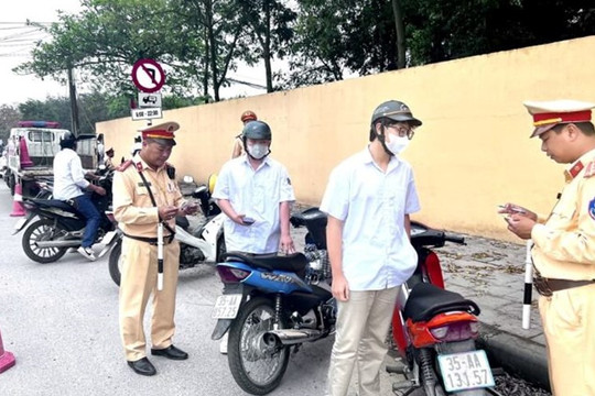 Nộp phạt vi phạm giao thông trễ sẽ bị xử lý thế nào?