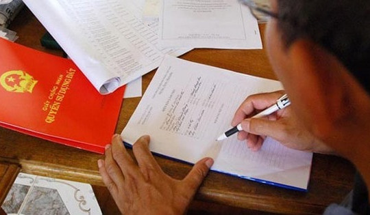 Thủ tục cấp lại sổ đỏ bị mất: Những quy định mới về xác minh và niêm yết công khai